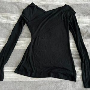 Aritzia - Babaton Crossover off Shoulder Top